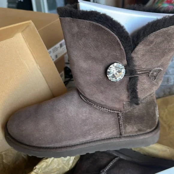 UGG Bailey Button Bling Boots size 8 - Picture 3 of 8